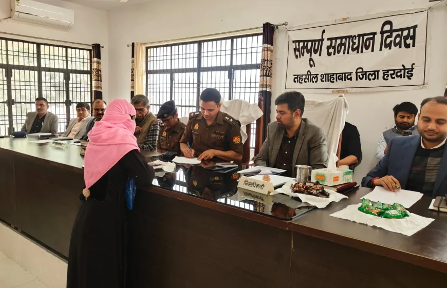 सरकार की कल्याणकारी योजनाओं से पात्र व्यक्तियों को लाभान्वित करायें:-अनुनय झा