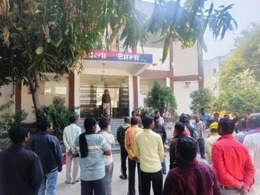 नवादा पुलिस की सख्ती ,थाना में अपराधियों का कराया गया गुंडा परेड, पुलिस ने अपराधियों को दी कड़ी चेतावनी