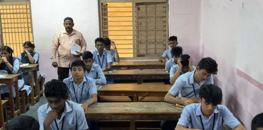 Puducherry மாநிலம் முழுவதும் CBSE 10 & 12 பொதுத் தேர்வுகள் தொடக்கம்: 11,000க்கும் மேற்பட்ட மாணவர்கள் எழுதி வருகின்றனர்
