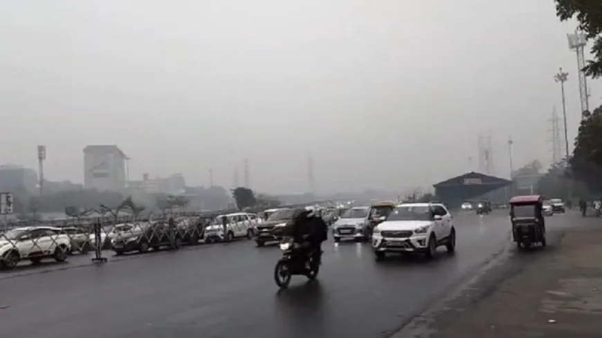 मौसम का यू-टर्न: दिल्ली-NCR में बादलों का डेरा, बूंदाबांदी से ट्रैफिक धीमा; यलो अलर्ट जारी