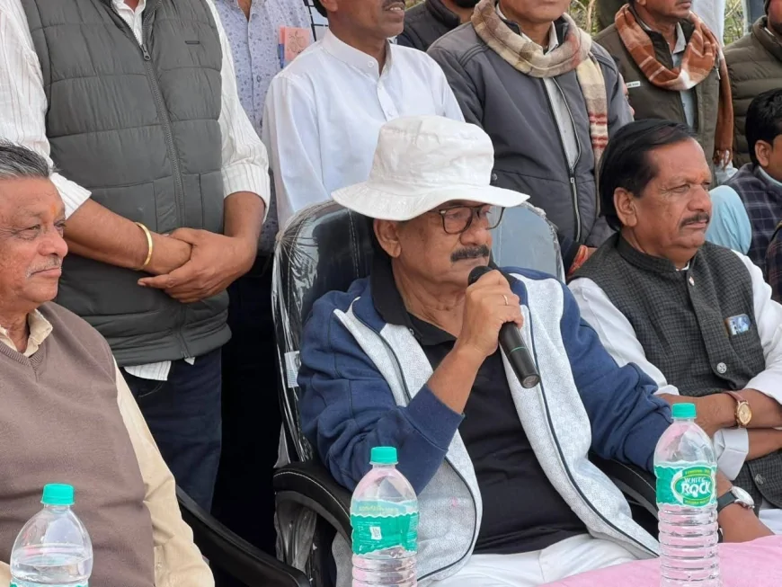 महेंद्र सिंह सिसोदिया ने सिरसी जागीर एमपीएल फाइनल में विजेता टीमों को ट्रॉफी प्रदान की