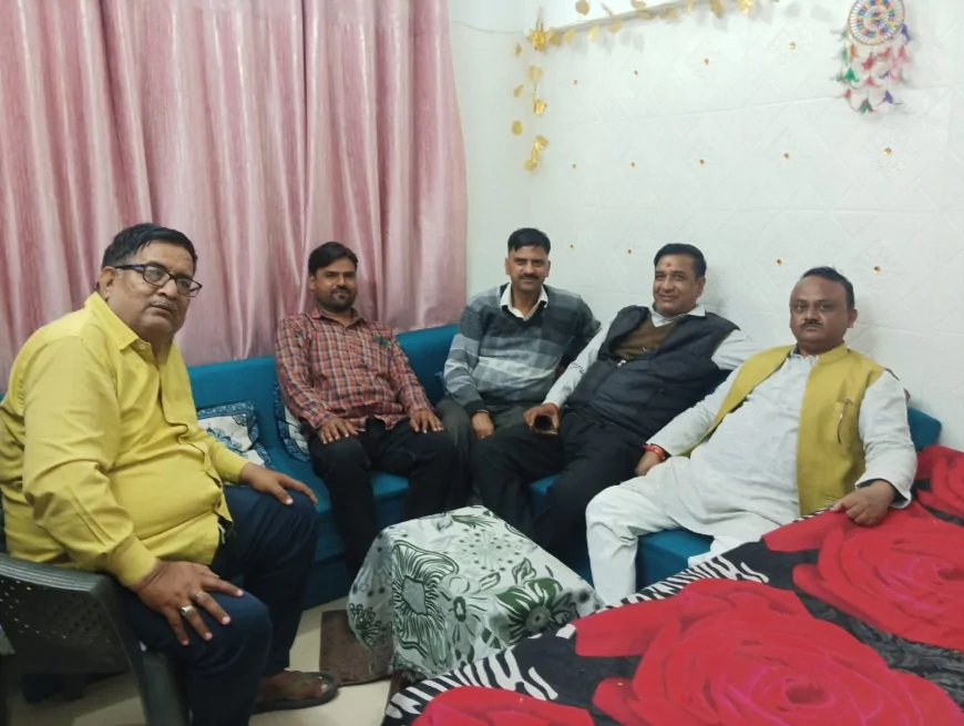 अखिल भारतीय कायस्थ महासभा 7235 के राष्ट्रीय महासचिव राजेश श्रीवास्तव बच्चा भैया एडवोकेट ने प्रतापगढ़ मे समाज को दिया एक जुटताका संदेश