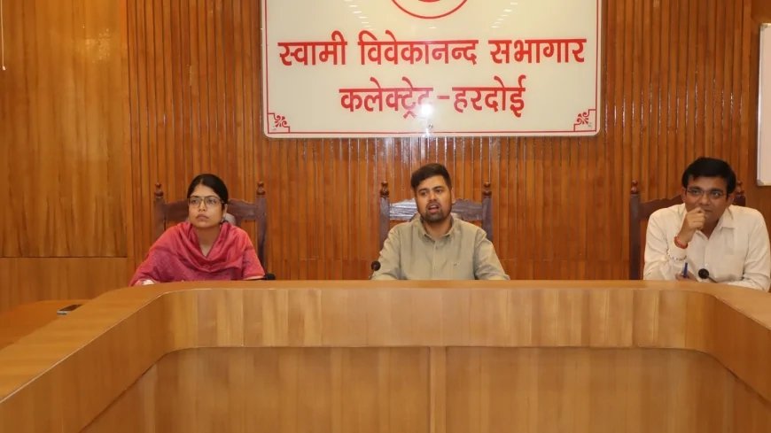 बच्चों को चिन्हित कर सरकार द्वारा चलायी जा रही सभी योजनाओं का दिया जाय लाभः-जिलाधिकारी