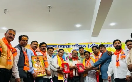होली मिलन समारोह में डॉ. विकास शर्मा का हुआ सम्मान, दिखी ब्राह्मण समाज की एकता