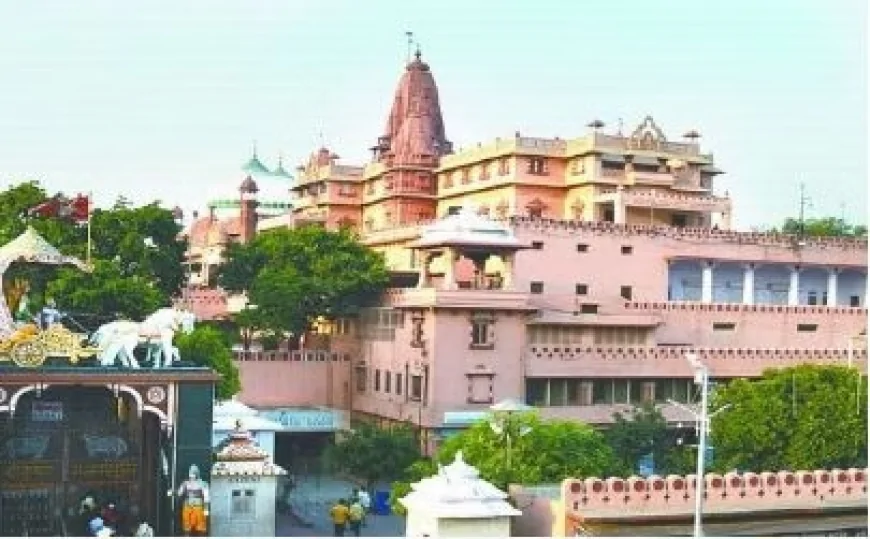 चंद्रग्रहण के चलते मथुरा में श्रीकृष्ण जन्मभूमि समेत कई मंदिरों के पट बंद, दर्शन समय में बदलाव