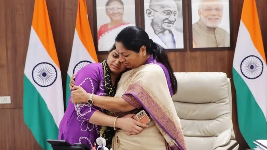 उत्तम नगर हत्याकांड: पीड़ित परिवार से मिलीं सीएम रेखा गुप्ता, बोलीं—दोषियों को नहीं बख्शा जाएगा