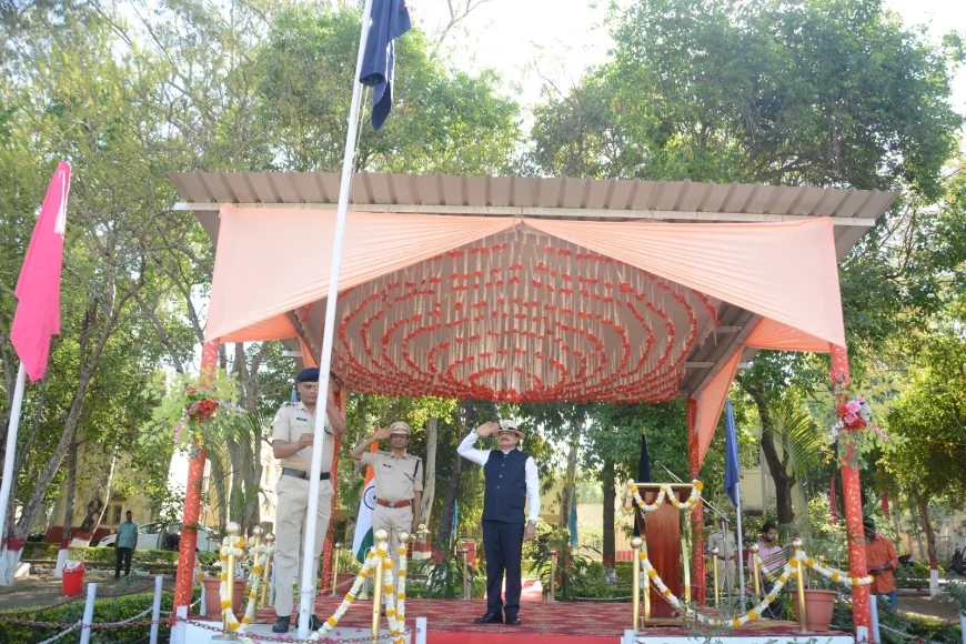 एनएफएल विजयपुर में केंद्रीय औद्योगिक सुरक्षा बल ने मनाया 57वां स्थापना दिवस, जवानों ने विभिन्न प्रकार के सुरक्षा ऑपरेशन ड्रिल का किया प्रदर्शन
