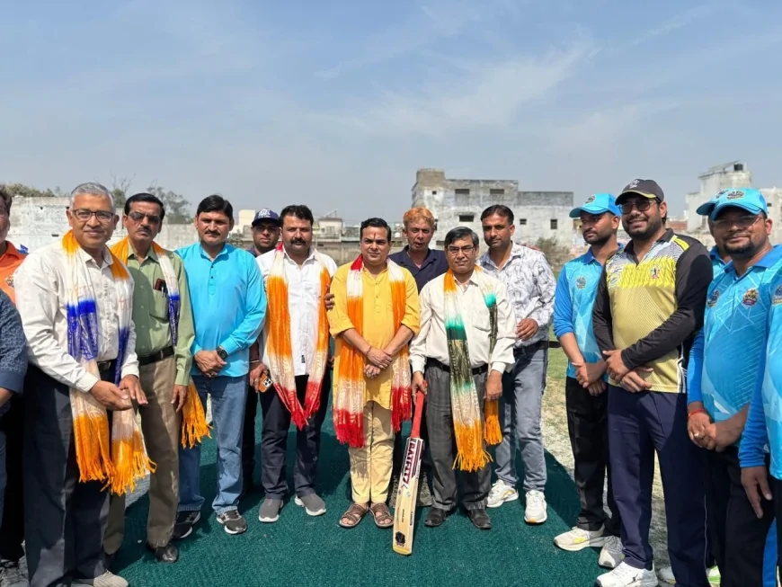सासनी में खेला जाएगा ‘गुरु गौरव कप 2026’, डॉ. विकास शर्मा ने किया भव्य उद्घाटन — शिक्षकों में दिखा जबरदस्त उत्साह