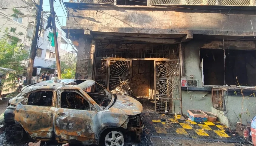 इंदौर में भीषण आग हादसा: ई-कार चार्जिंग से लगी आग, सिलेंडर फटने से 6 की मौत