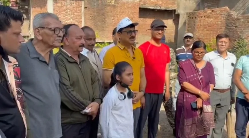 गुना की गुनिया नदी के बहाव में किए अतिक्रमण और कब्जे ख़ुद हटा लो हमें तोड़ना ना पड़े : कलेक्टर