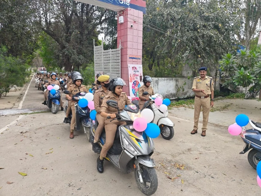 हरदोई में मिशन शक्ति फेस-5.0 के तहत महिला पुलिसकर्मियों की बाइक रैली, नारी सुरक्षा का दिया संदेश