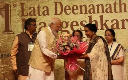 आशा भोसले के निधन पर देशभर में शोक, प्रधानमंत्री नरेंद्र मोदी ने कहा—‘उनके गीत हमेशा गूंजते रहेंगे’