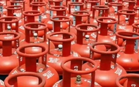 दिल्ली में LPG संकट गहराया: बुकिंग के बाद भी नहीं मिल रहे सिलेंडर, कालाबाजारी से बढ़ी परेशानी
