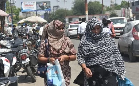अप्रैल में जून जैसी तपिश: दिल्ली-एनसीआर में लू का कहर, लोगों का हाल बेहाल