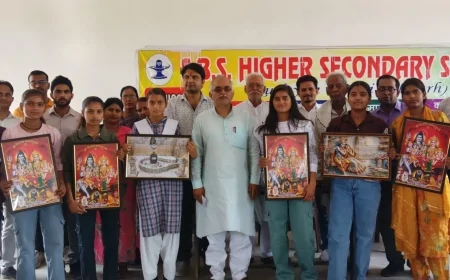 एसबीएस स्कूल में मेधावियों का सम्मान, टॉप छात्रों को किया गया पुरस्कृत