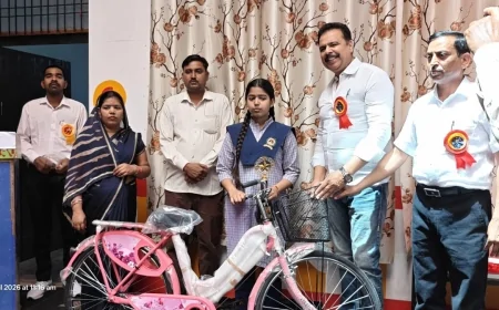 शाहाबाद: टॉपर छात्र-छात्राओं को पूर्व विधायक ने सम्मानित किया,  कैरियर पब्लिक स्कूल में हाई स्कूल टॉपर पुरस्कार वितरण समारोह संपन्न