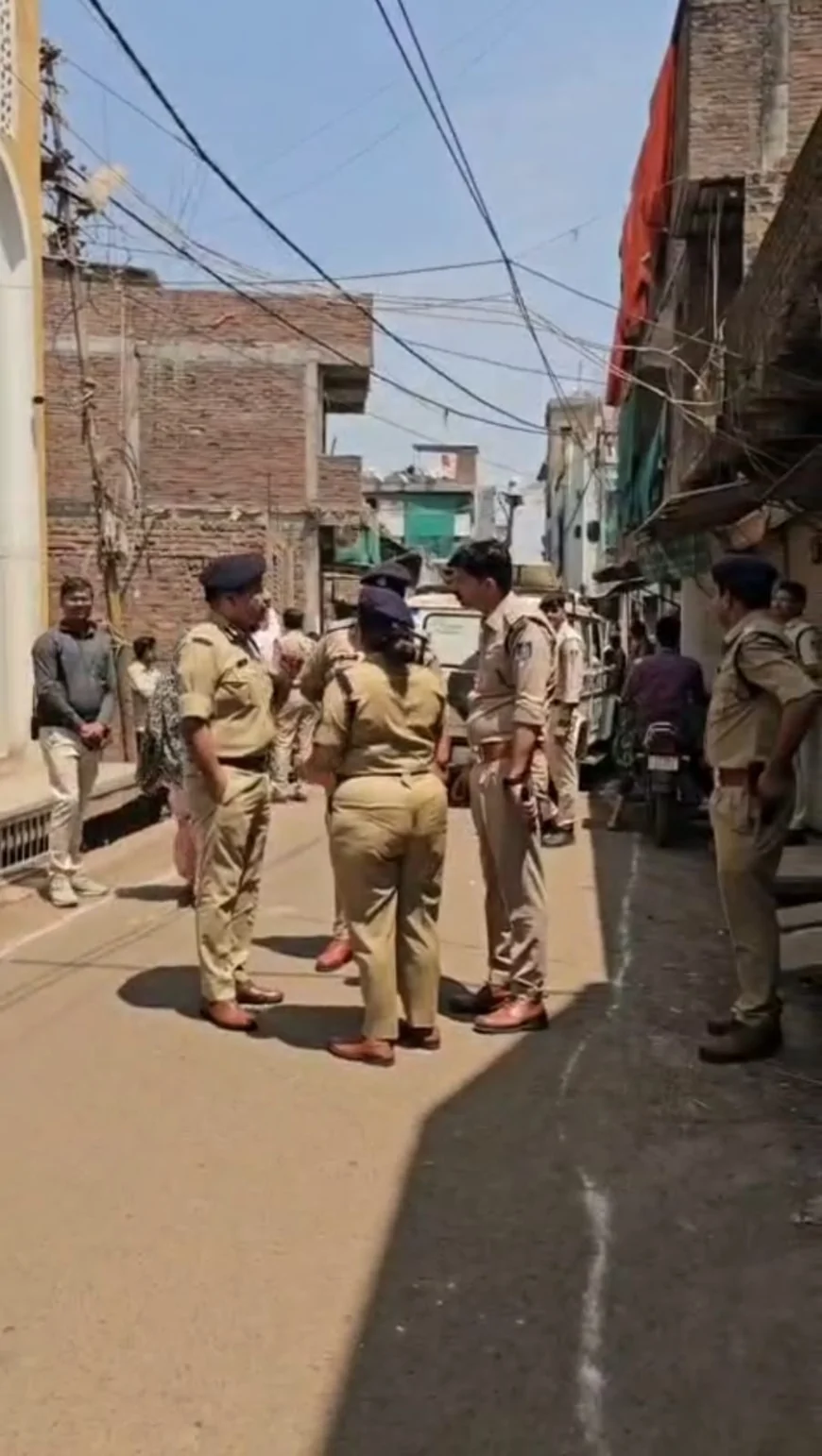 हनुमान जन्मोत्सव जुलूस को लेकर पुलिस अलर्ट, संवेदनशील इलाकों में निरीक्षण