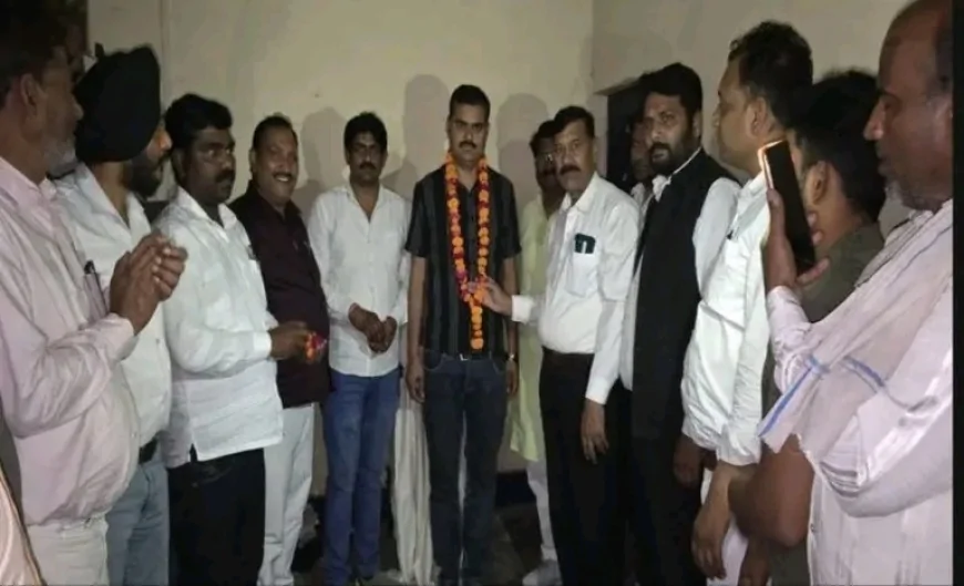 हाथरस में अंबेडकर शोभायात्रा को लेकर बैठक, लोकेंद्र कुमार बने अध्यक्ष