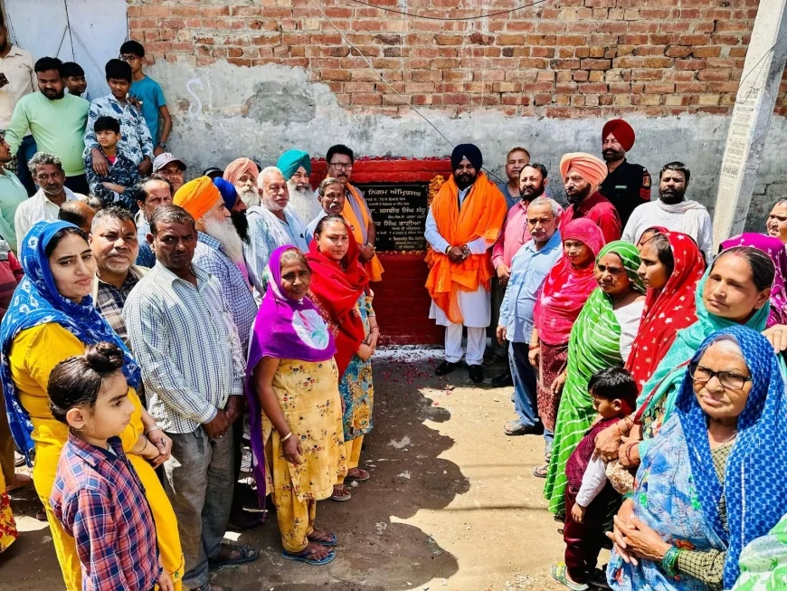अमृतसर के वार्ड 70 में पानी की नई पाइपलाइन का काम शुरू, MLA डॉ. जसबीर सिंह संधू ने किया उद्घाटन
