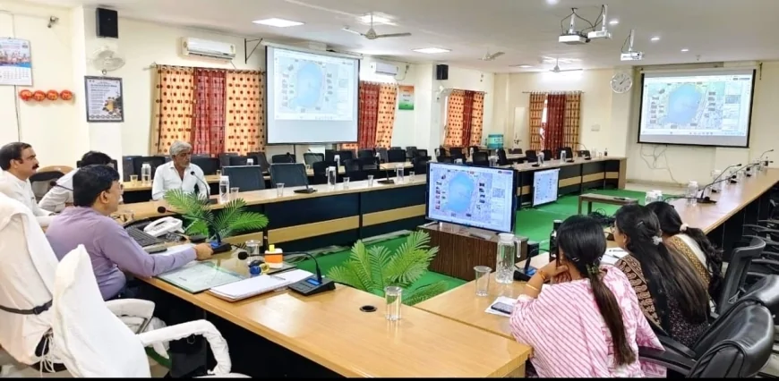 भुजरिया तालाब के सौंदर्यीकरण हेतु व्यापक विकास योजना पर चर्चा