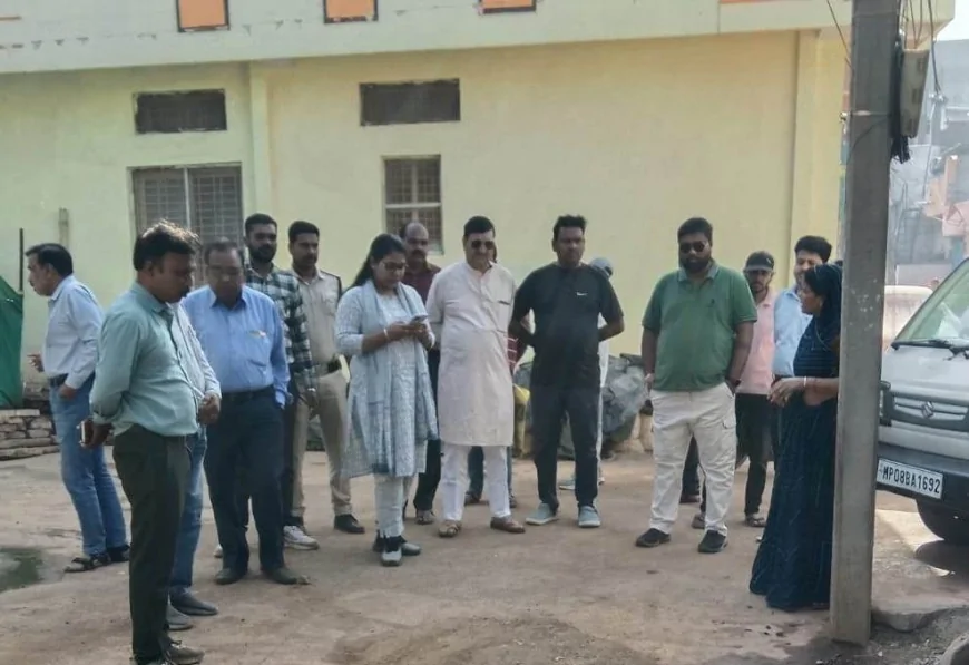 बिना अनुमति सड़क खुदाई पर सीएमओ का एक्शन, काम रुकवाकर थमाए नोटिस