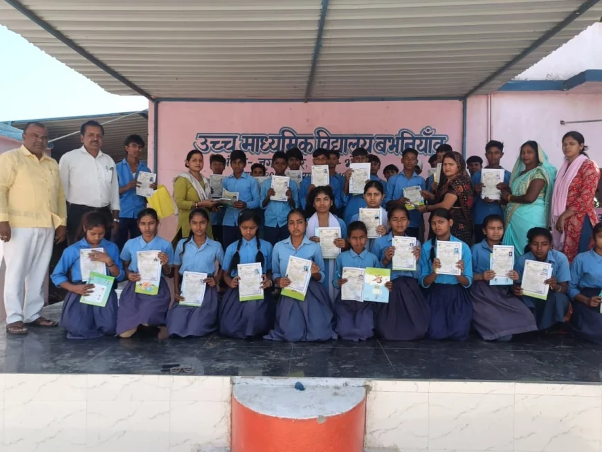 EIGHT-GRADE STUDENTS GIVEN FAREWELL