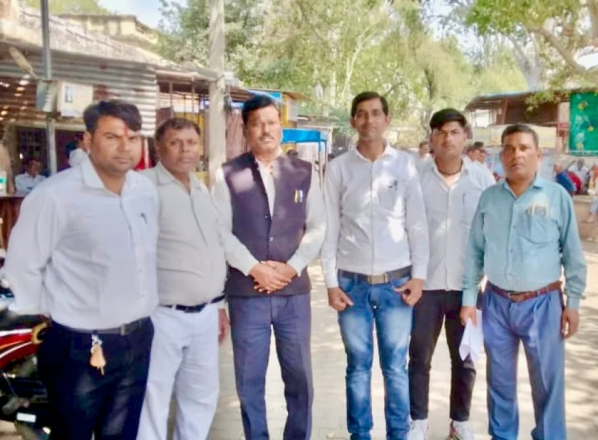 अधिवक्ता पर हमले के विरोध में कलमबंद हड़ताल, गिरफ्तारी न होने पर वकीलों में आक्रोश