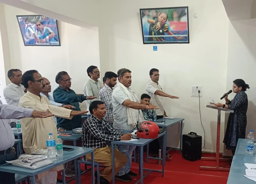 गुना में जनगणना प्रशिक्षण का समापन, एसडीएम महिमा चौधरी ने दिलाई शपथ