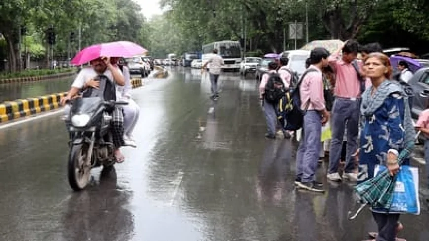 दिल्ली-एनसीआर में बदला मौसम: धूल भरी आंधी के बाद बारिश, गर्मी से मिली राहत