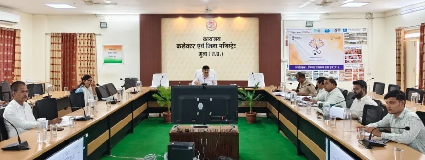 कलेक्‍टर की अध्‍यक्षता में जिले में निर्माणधीन विकास कार्यों की समीक्षा बैठक सम्पन्न