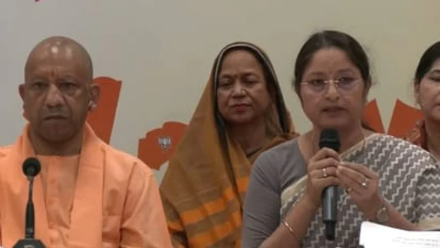 नारी शक्ति वंदन अधिनियम पर गरमाई सियासत: सीएम योगी का विपक्ष पर तीखा हमला, संसद की तुलना ‘द्रौपदी चीर हरण’ से