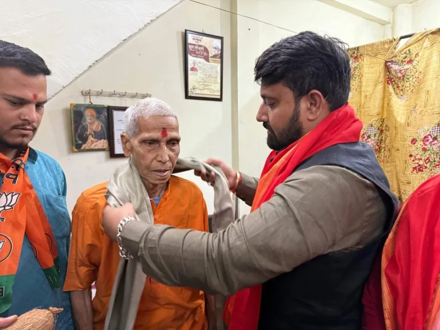 योगाचार्य विष्णु आर्य का सम्मान किया भाजपा युवा मोर्चा के प्रदेशाध्यक्ष श्याम टेलर ने