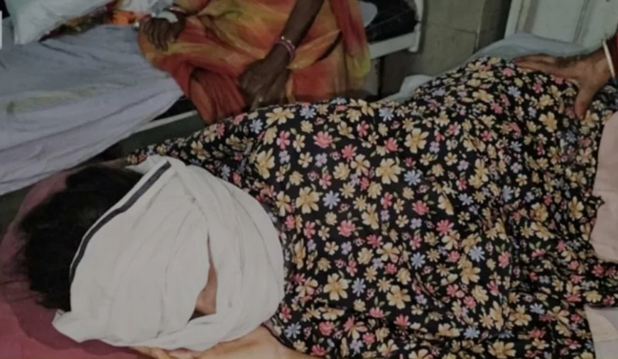 नाबालिग से सामूहिक दुष्कर्म: हालत बिगड़ने पर अस्पताल के बाहर छोड़कर फरार, तीन आरोपी फरार
