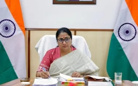 सीएम रेखा का बड़ा ऐलान: द्वारका के इंदिरा गांधी अस्पताल परिसर में बनेगा अत्याधुनिक मेडिकल कॉलेज