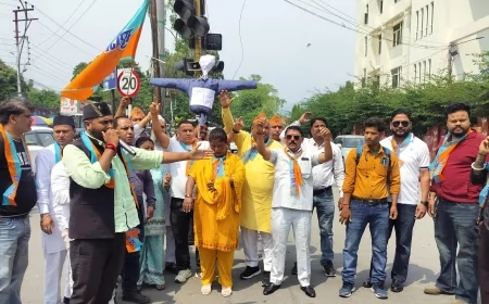 चंपावत घटना के विरोध में सुराज सेवा दल का उग्र प्रदर्शन व भाजपा सरकार का पुतला दहन