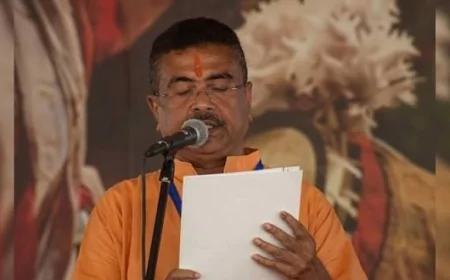 शुभेंदु अधिकारी ने ली मुख्यमंत्री पद की शपथ, प्रधानमंत्री मोदी ने बंगाल की जनता को किया दंडवत प्रणाम
