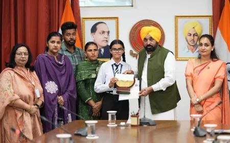 पंजाब टॉपर बनीं हरलीन शर्मा: 650 में 646 अंक लाकर फरीदकोट-जैतो का बढ़ाया मान, CM मान ने किया सम्मानित