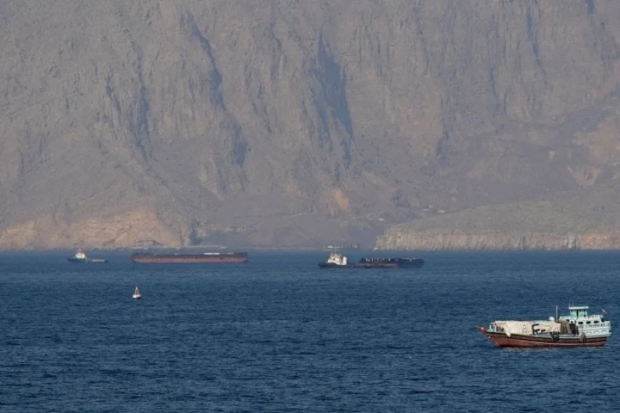 Shadow Fleet Evades Blockade: How Iran Bypassed US Naval Restrictions in the Strait of Hormuz