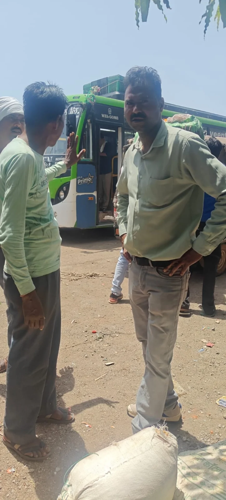 जज्‍जी बस स्‍टैण्‍ड पर 120 किलो संदिग्ध मावा जब्त, खाद्य सुरक्षा विभाग ने भरे सैंपल