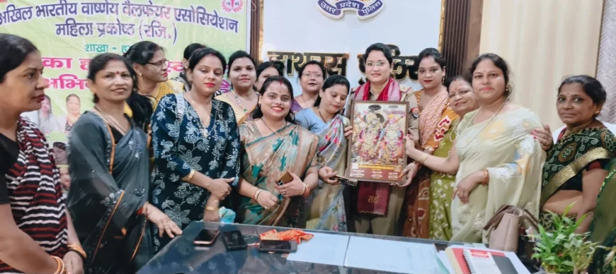 महिला थाना में मनाया गया मदर्स डे, थाना प्रभारी रितु तोमर का हुआ सम्मान