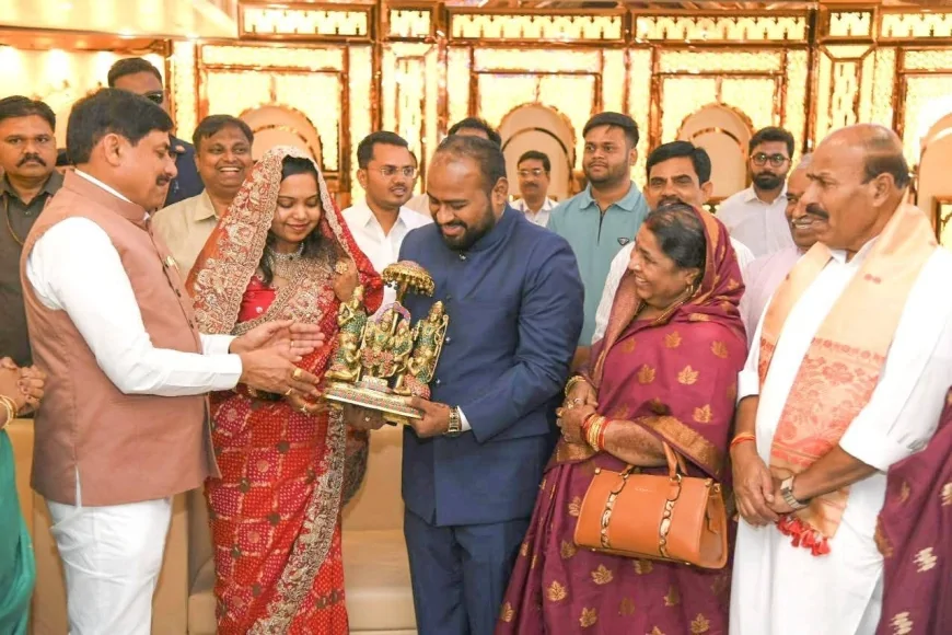 सागर में केंद्रीय मंत्री डॉ. वीरेंद्र कुमार के सुपुत्र के विवाह में पहुंचे CM मोहन यादव