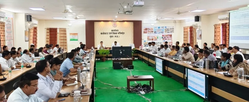 “गुना, गुलाब और गुनिया की नई पहचान”: समय-सीमा बैठक में कलेक्टर कन्याल का विजन, जनगणना से लेकर सीएम हेल्पलाइन तक सख्त निर्देश