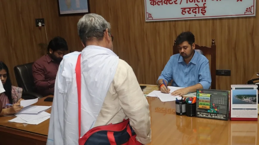 जिलाधिकारी ने जन सुनवाई मे सुनी 117 शिकायतें