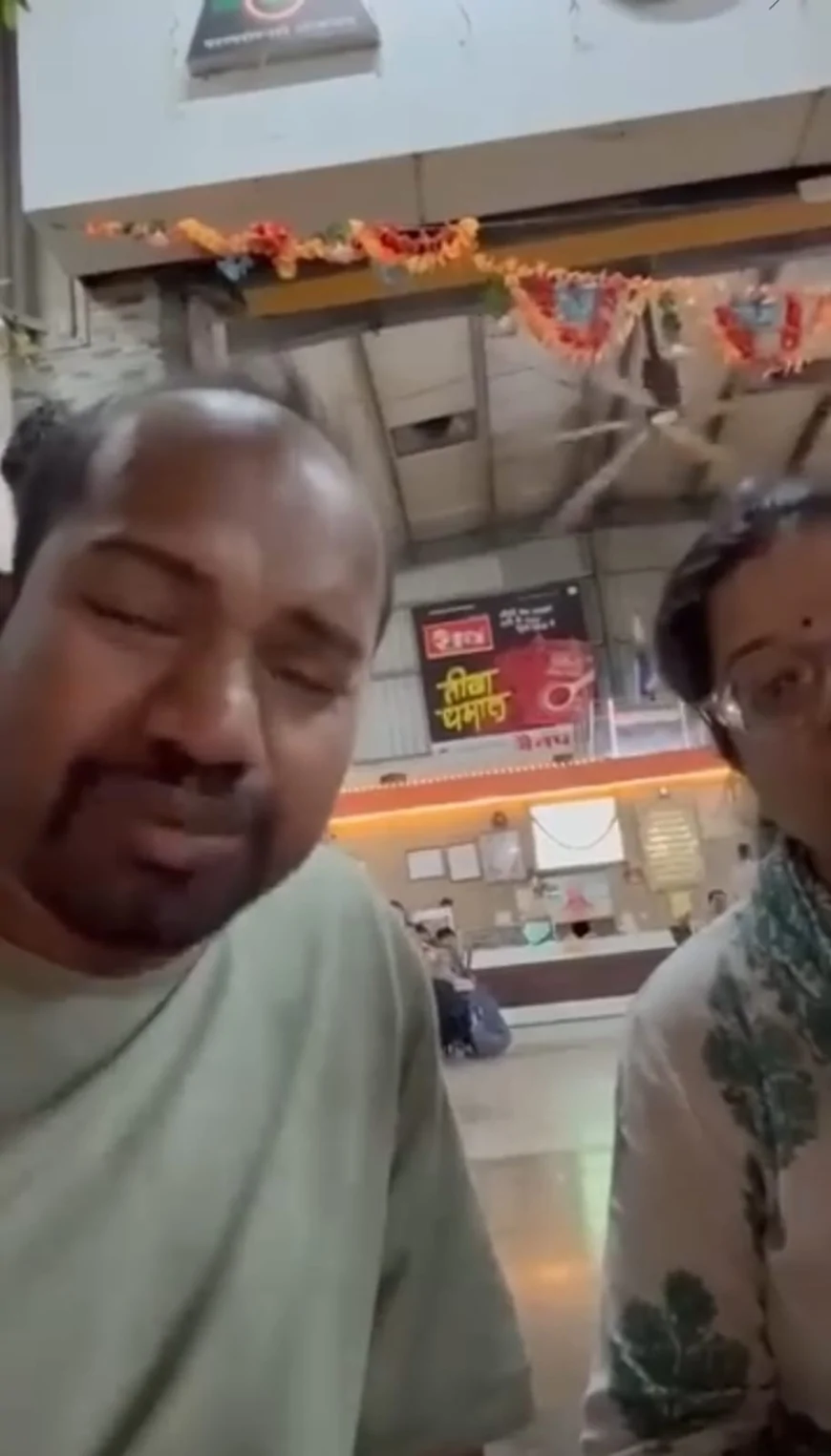 “मां-बाप रोते रहे, जिंदा जल गया 4 साल का अनय” — इंदौर-शिवपुरी इंटरसिटी बस में भीषण आग, चंद मिनटों में राख हुई बस