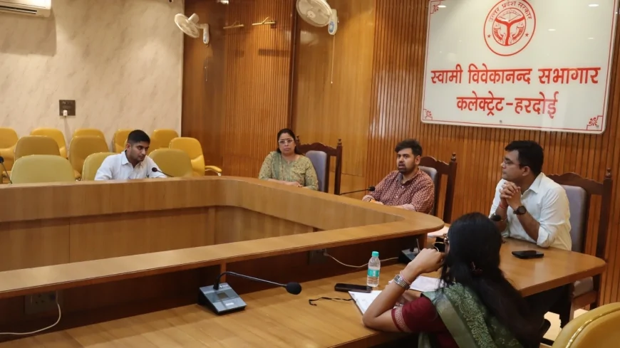 डीएमएफ कार्यों की समीक्षा बैठक में जिलाधिकारी ने दिए समयबद्ध कार्य पूर्ण करने के निर्देश