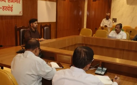निपुण भारत समीक्षा बैठक में डीएम सख्त, शिक्षा की गुणवत्ता और नामांकन बढ़ाने के निर्देश