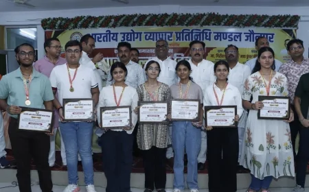 दानवीर भामाशाह जयंती पर 36 मेधावी छात्र-छात्राओं एवं 16 वरिष्ठ व्यापारियों का हुआ सम्मान
