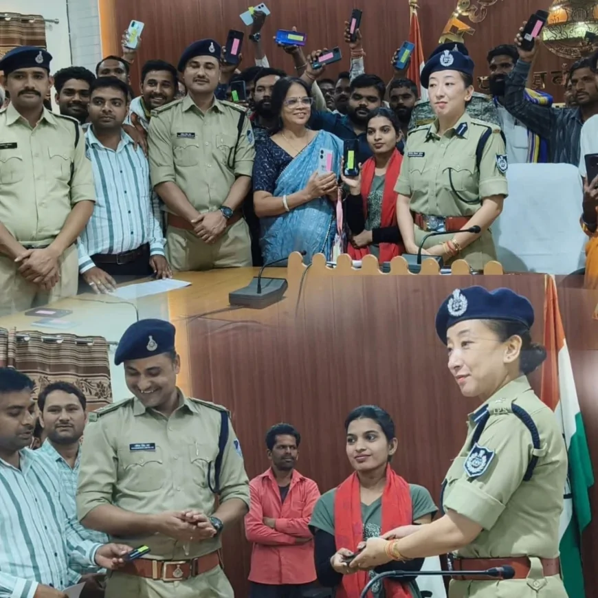शिवपुरी पुलिस ने लौटाए 120 गुम मोबाइल, 30 लाख की संपत्ति पाकर खिले लोगों के चेहरे