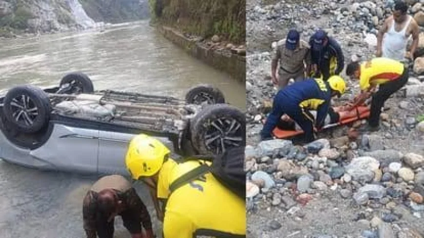 तिलवाड़ा के पास केदारनाथ जा रही एक्सयूवी नदी में गिरी, पांच यात्री घायल