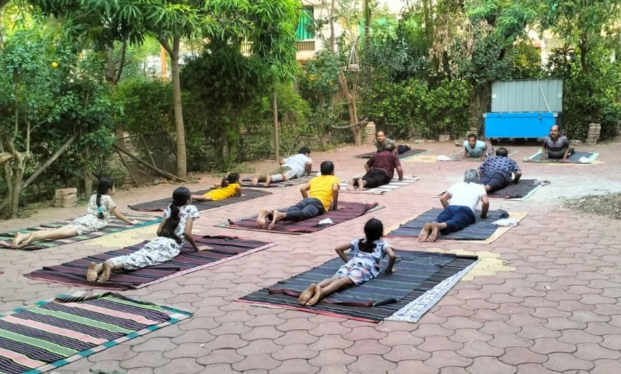 अंतर्राष्ट्रीय योग दिवस की तैयारियों में जुटा पतंजलि परिवार, प्रोटोकॉल के तहत कराया जा रहा योगाभ्यास